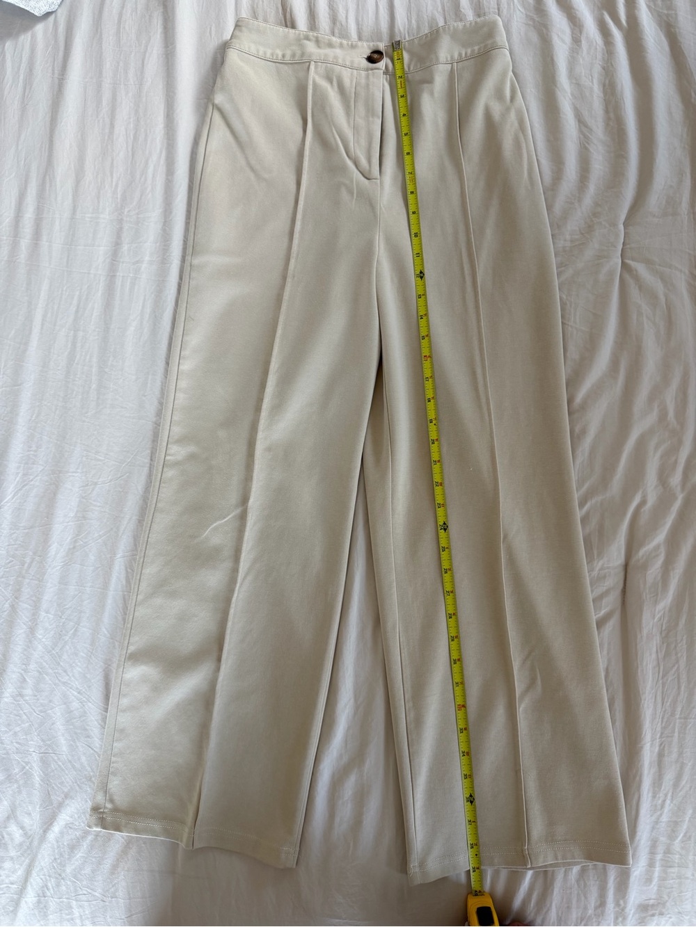 Women’s Cream Wide-Leg Pleated Pants